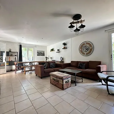 Furgy - Climatisation Et Parking Villa *